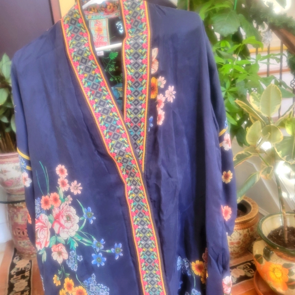 Johnny was kimono jacket.